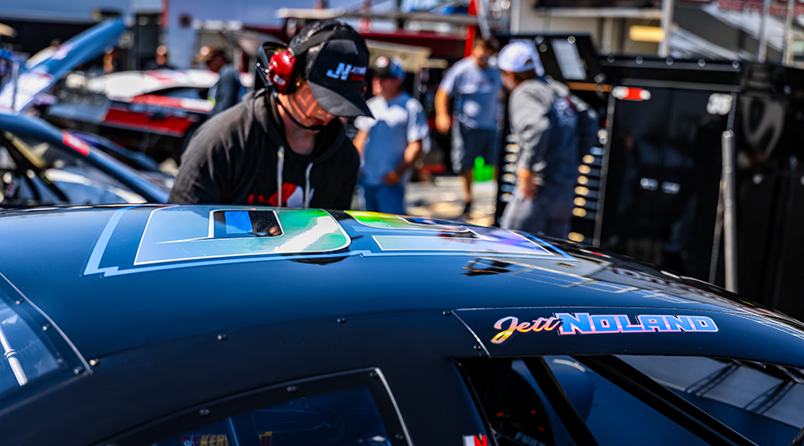 Jett Noland's Team preparing for the 2025 CARS Tour Pro Late Model Series in Cordele, Georgia